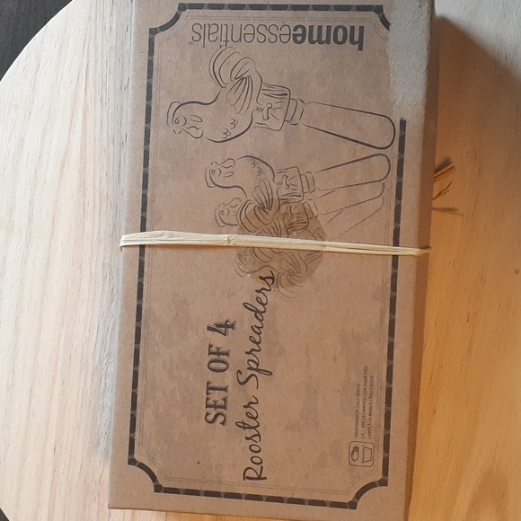 White Ceramic / Stainless Rooster Cheese Spreaders - Picture 2 of 4